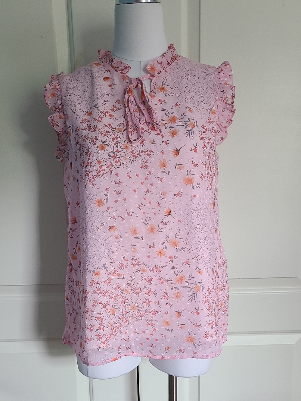 NWOT Pink Frilly Ruffled Pink Floral Blouse With Bow